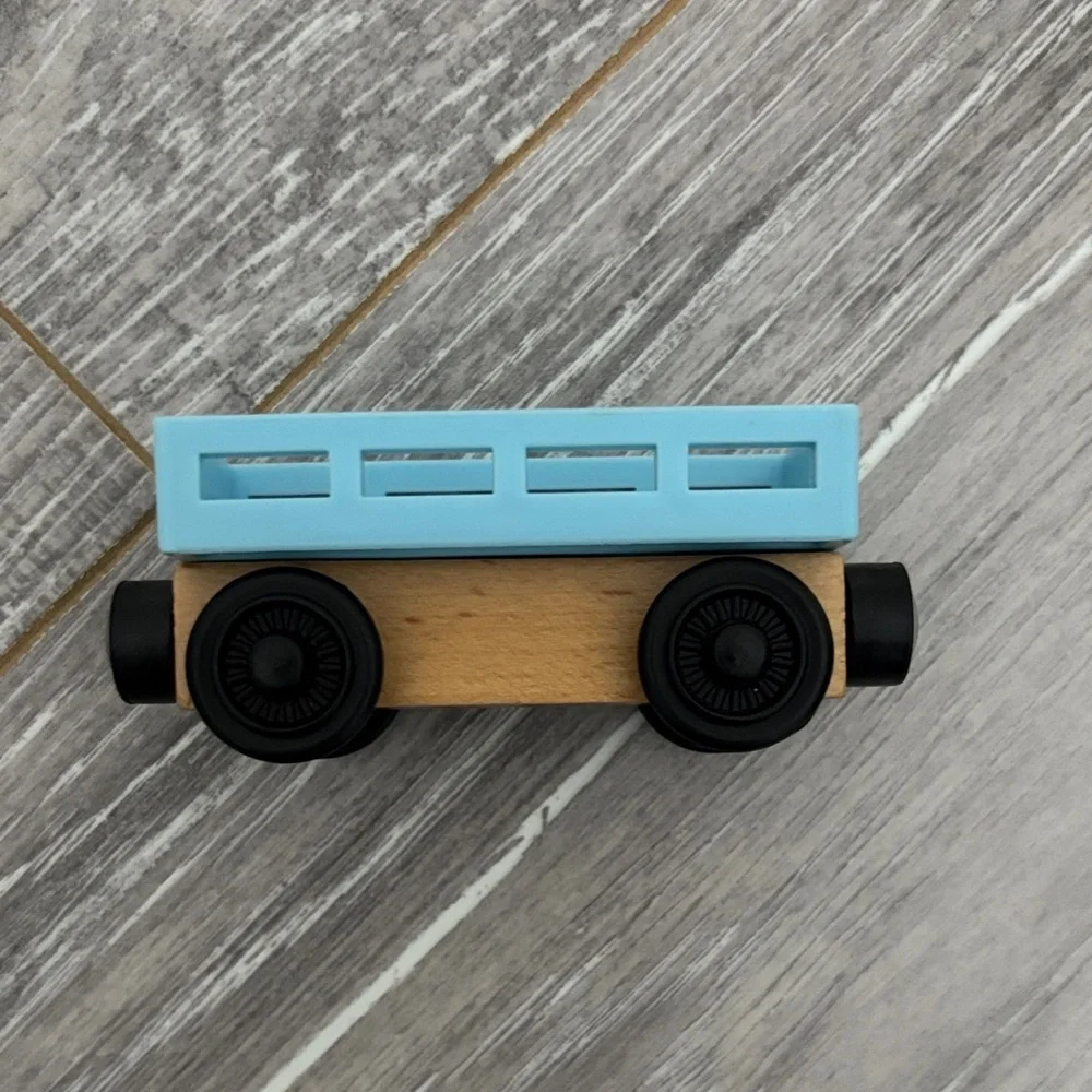 Thomas & Friends Snowy Rails Cargo Car